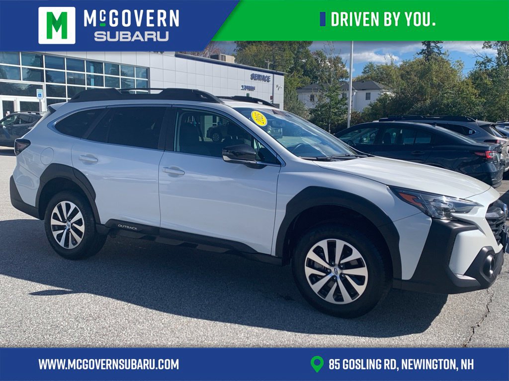 Used 2025 Subaru Outback Premium AWD/4WD image 1