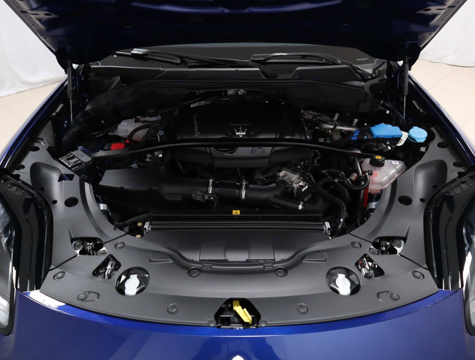 New 2025 Maserati Grecale GT image 10