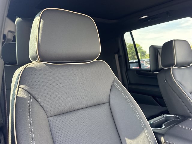 New 2026 GMC Yukon XL Elevation w/ Elevation Premium Package AWD/4WD image 31