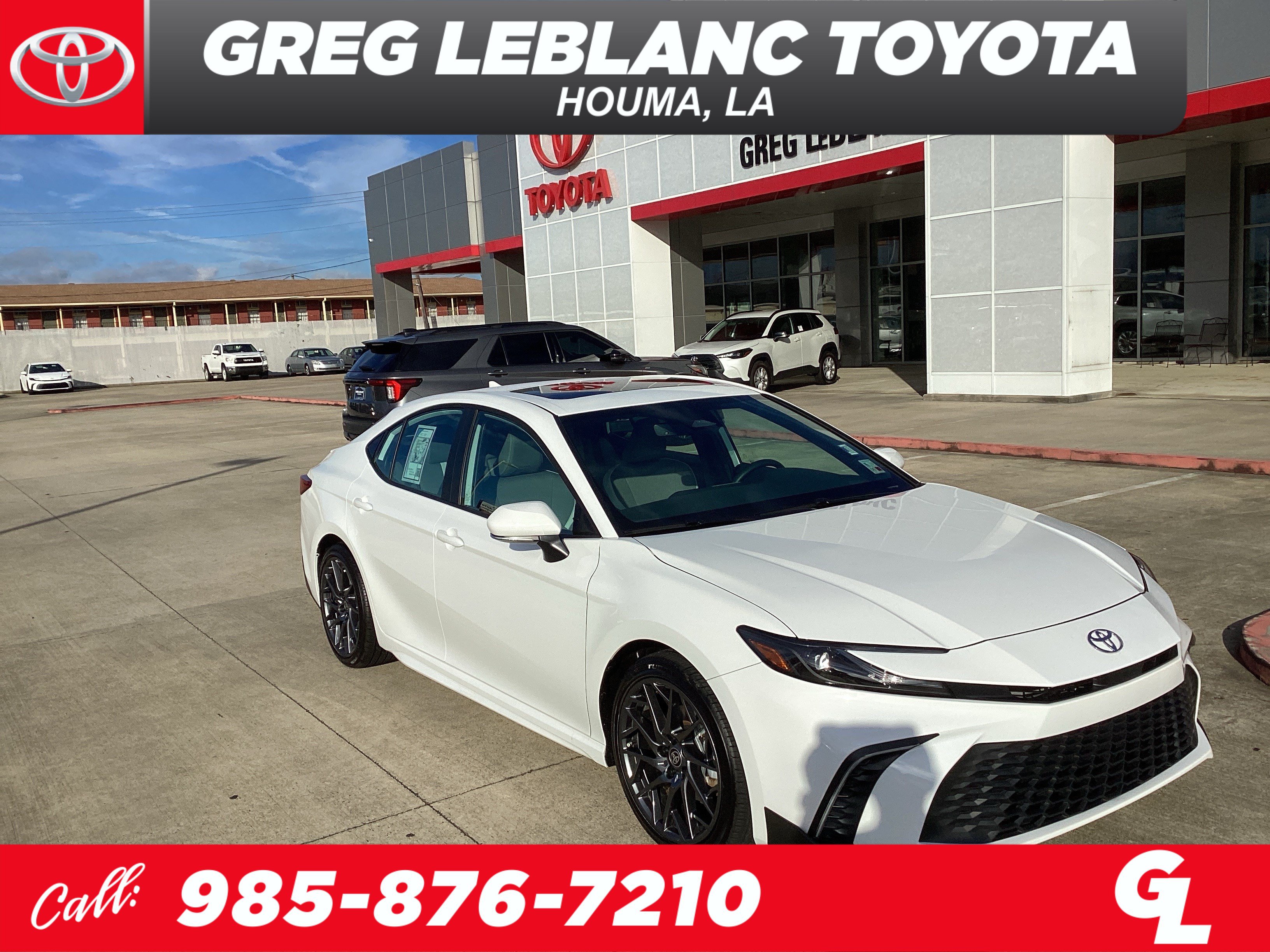 Used 2026 Toyota Camry SE w/ Multimedia Upgrade Package FWD image 1