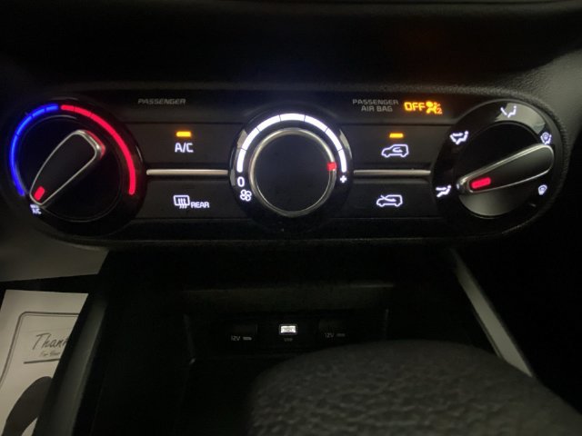 Used 2023 Kia Soul LX w/ Option Group 015 FWD image 18