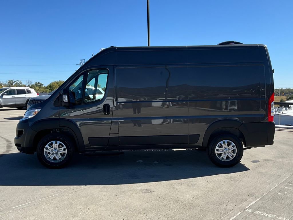 New 2025 RAM ProMaster 1500 w/ Quick Order Package 22G SLT image 2