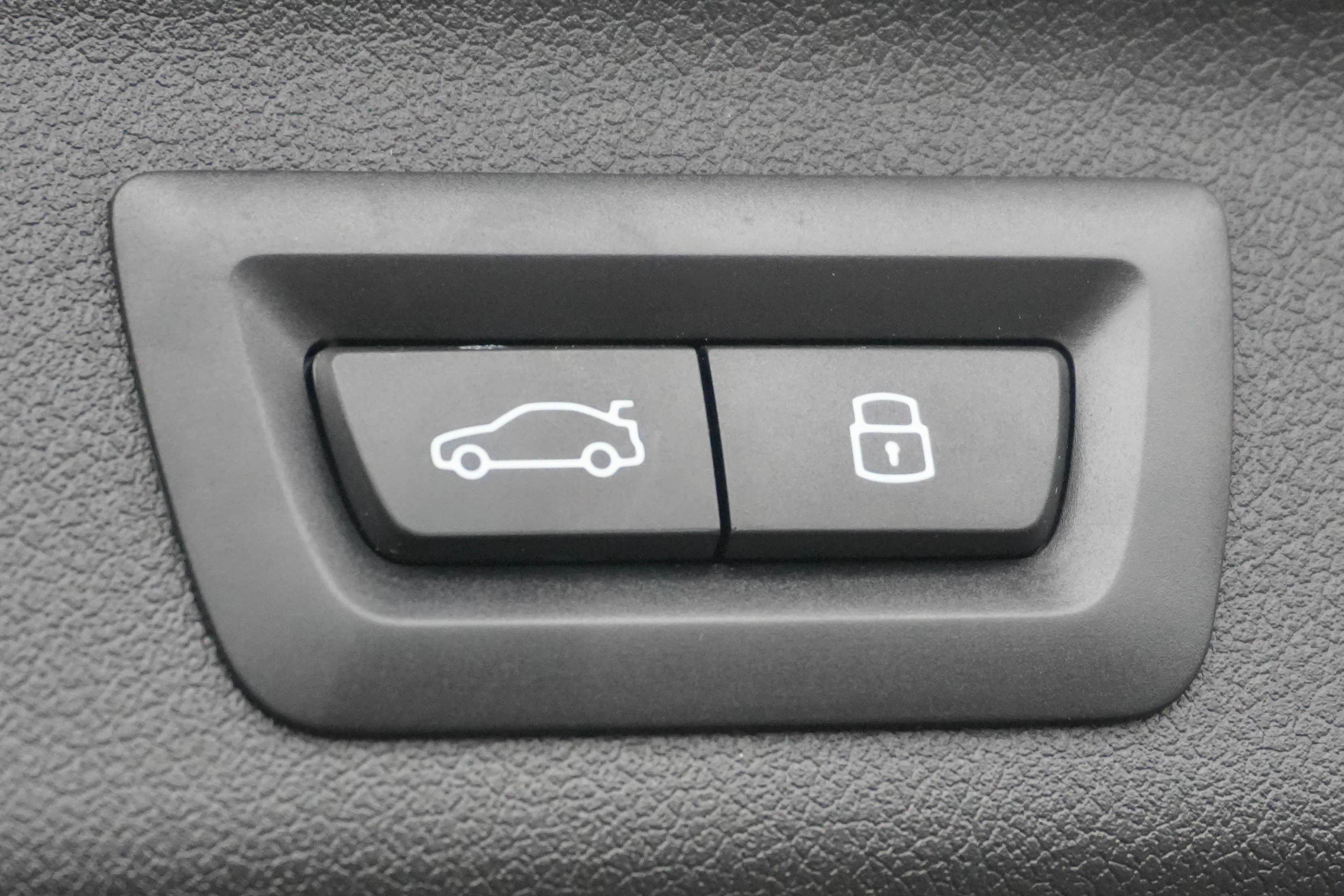 Certified 2025 BMW X1 xDrive28i image 39