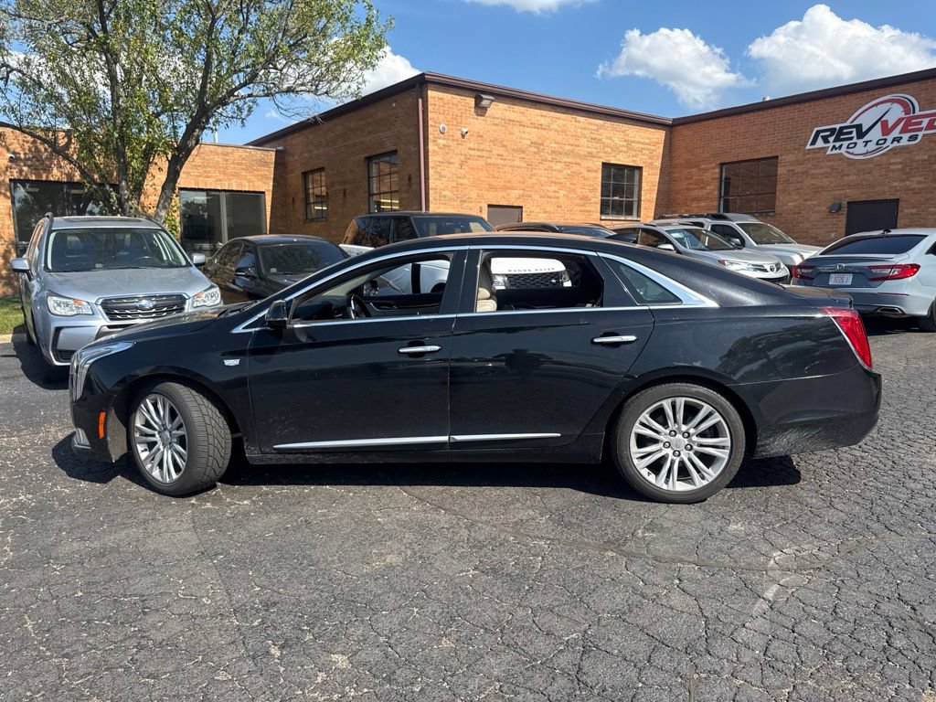 Used 2019 Cadillac XTS Luxury FWD image 3