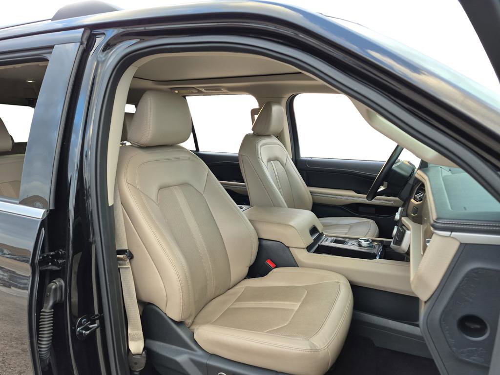 Used 2023 Ford Expedition Limited image 29