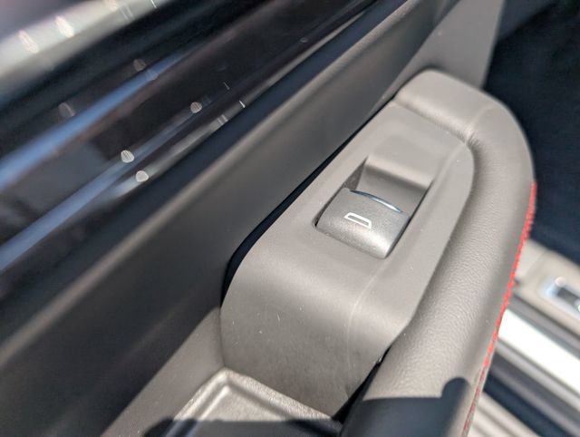 New 2026 GMC Yukon XL AT4 Ultimate AWD/4WD image 11