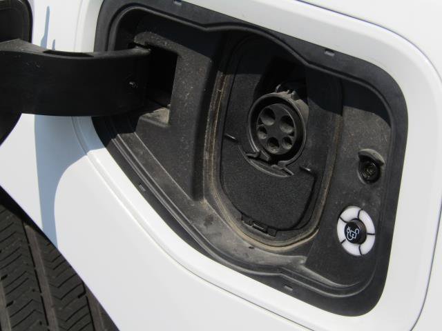 Certified 2022 Ford F150 Lightning Pro AWD/4WD image 33