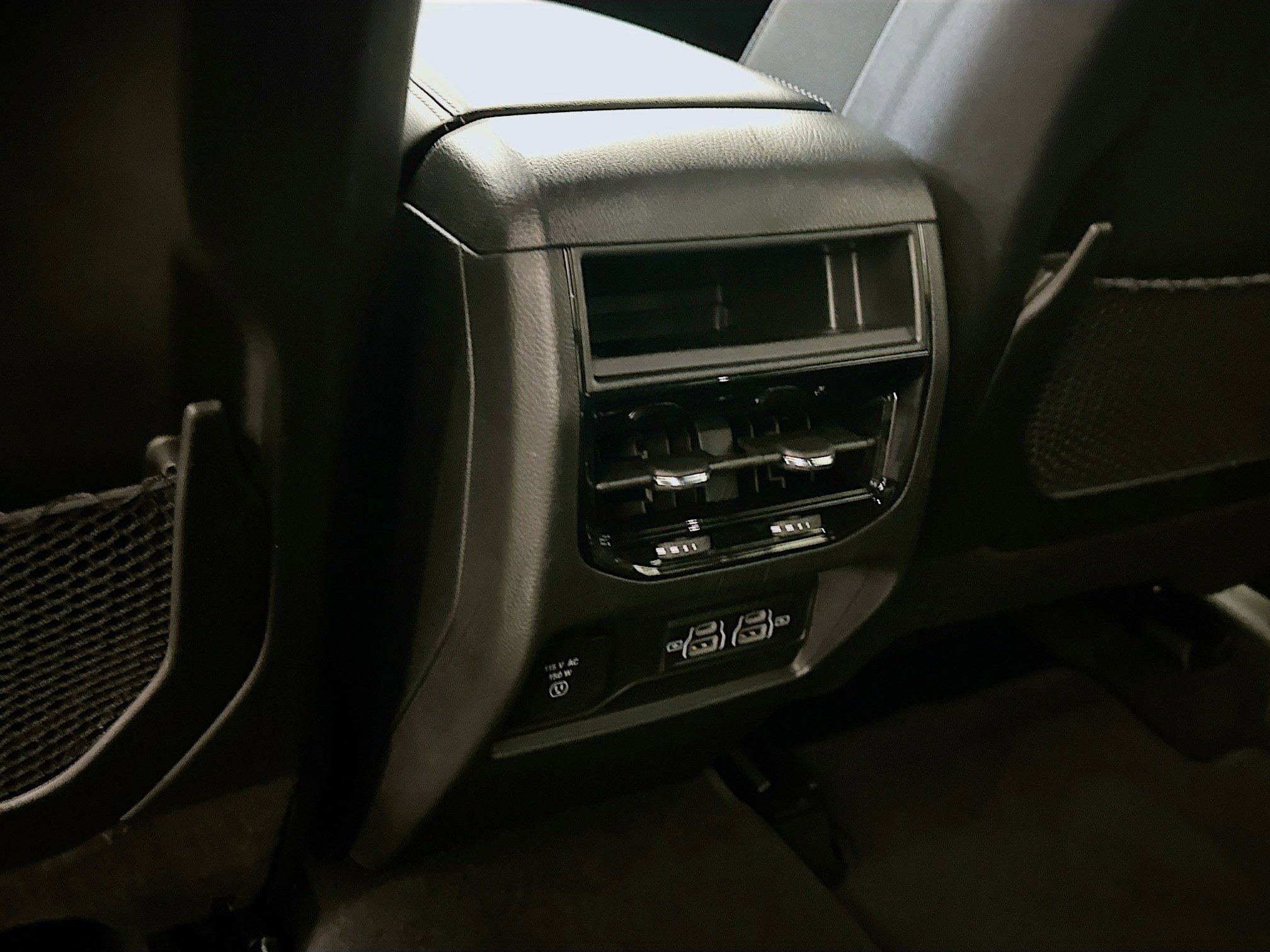 Used 2025 Jeep Grand Cherokee Altitude AWD/4WD image 27