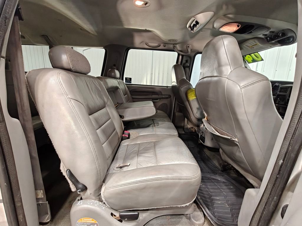Used 2004 Ford Excursion XLT AWD/4WD image 19