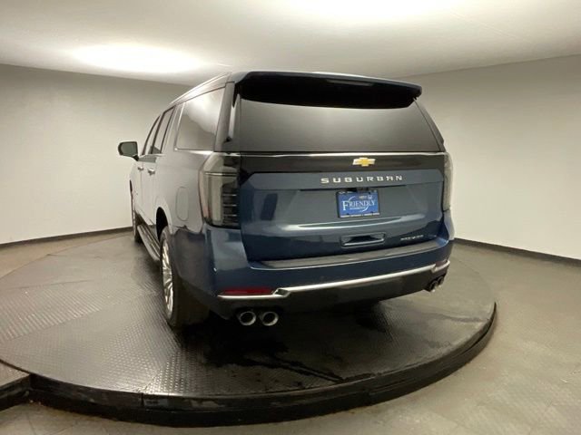 New 2026 Chevrolet Suburban Premier image 5