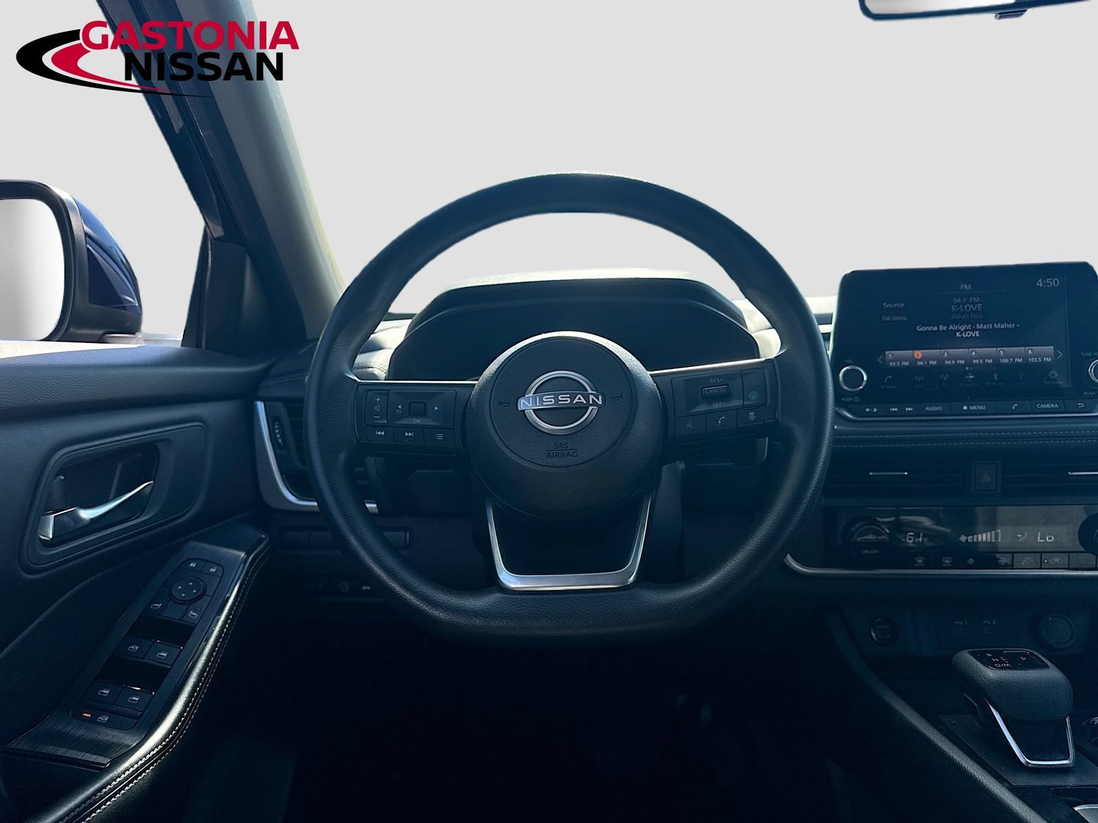 Used 2024 Nissan Rogue SV AWD/4WD image 29