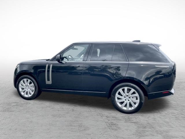 Used 2025 Land Rover Range Rover SE AWD/4WD image 5