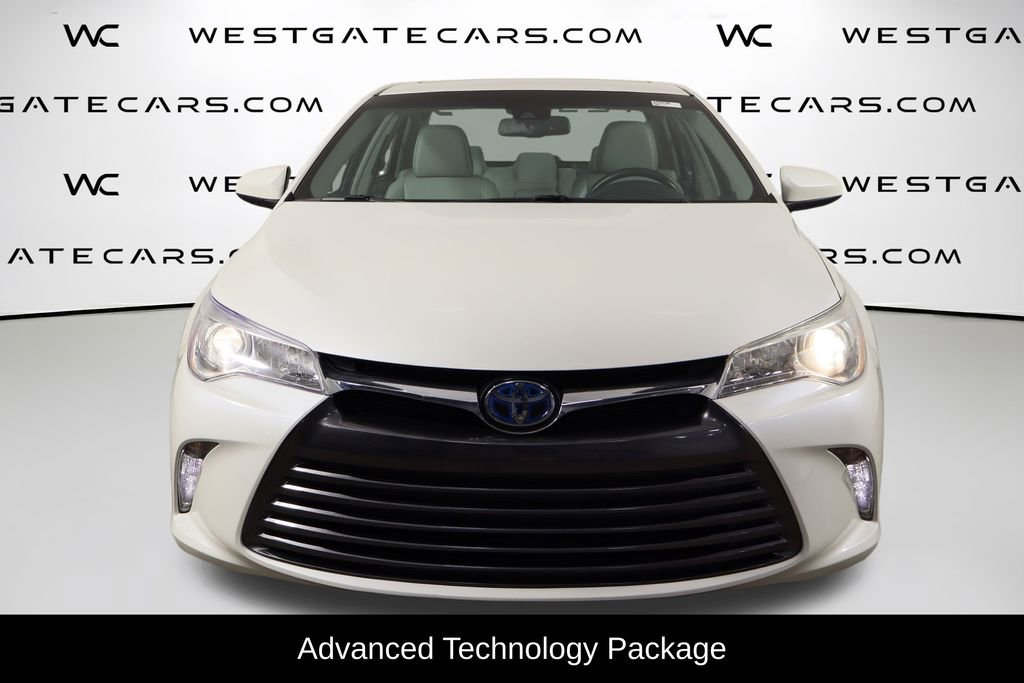 Used 2015 Toyota Camry XLE w/ Moonroof Package image 2