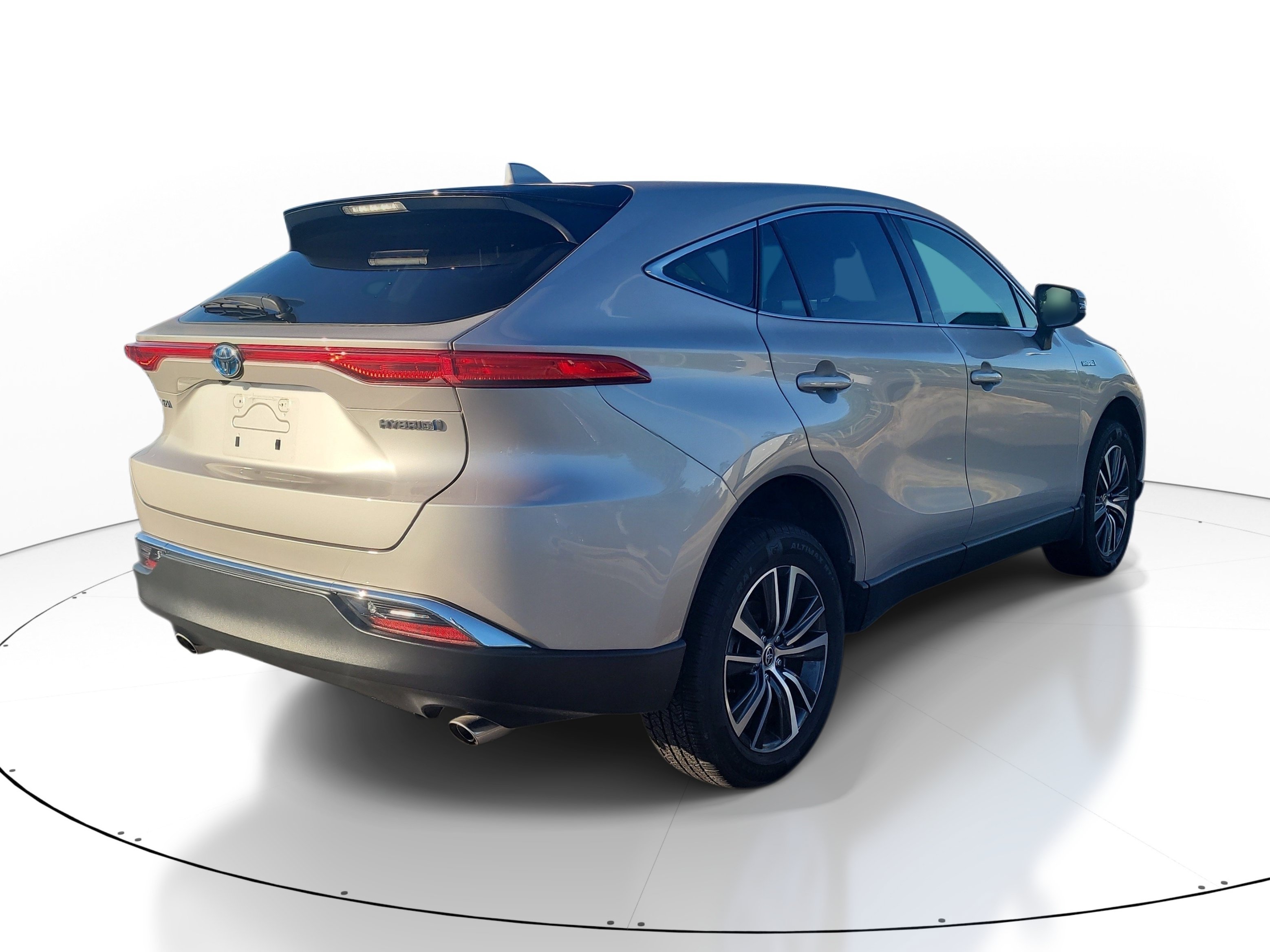 Used 2021 Toyota Venza LE AWD/4WD image 7