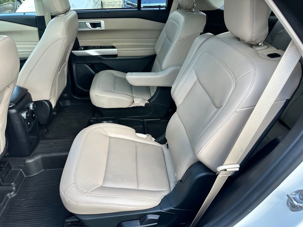 Used 2021 Ford Explorer Limited w/ Hybrid Equipment Group 310A image 16