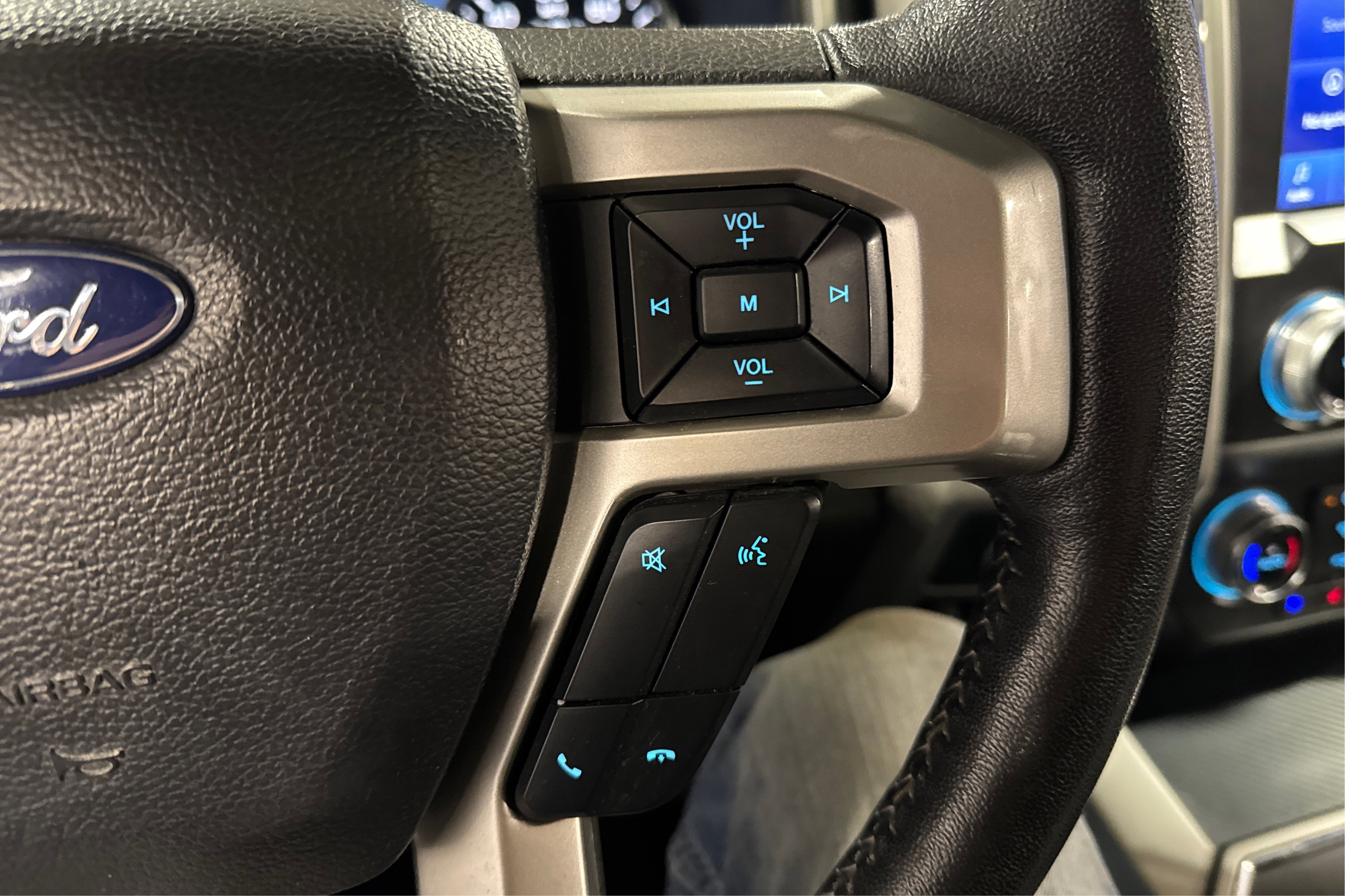 Used 2020 Ford F150 Lariat w/ Equipment Group 502A Luxury image 26