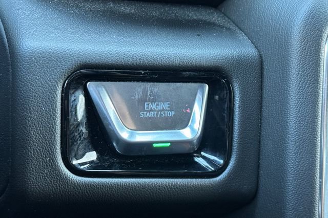 Used 2025 GMC Yukon Denali image 23