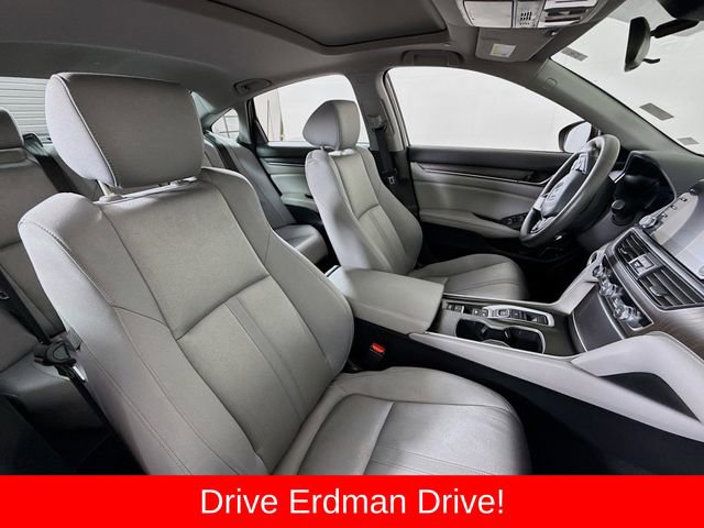 Used 2019 Honda Accord EX image 24