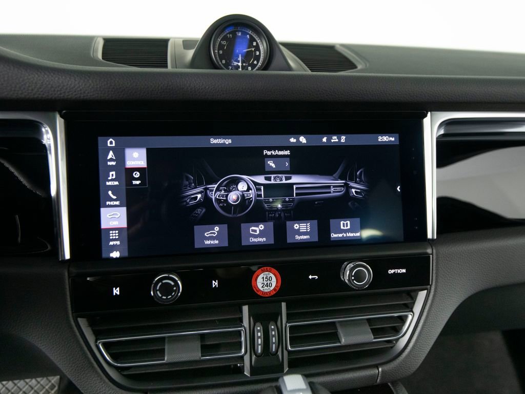 Certified 2025 Porsche Macan image 25