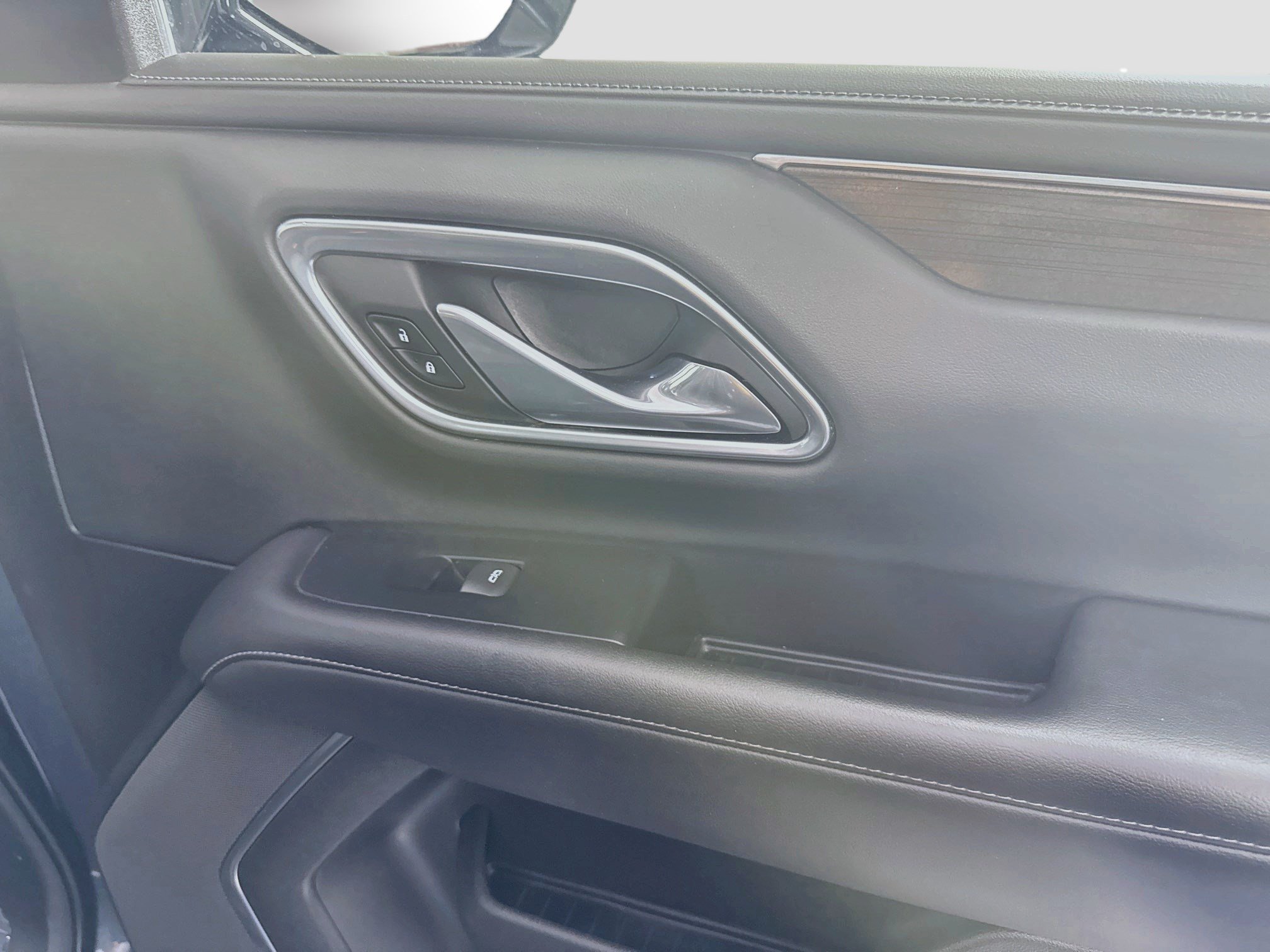 Used 2021 GMC Yukon SLE RWD image 31