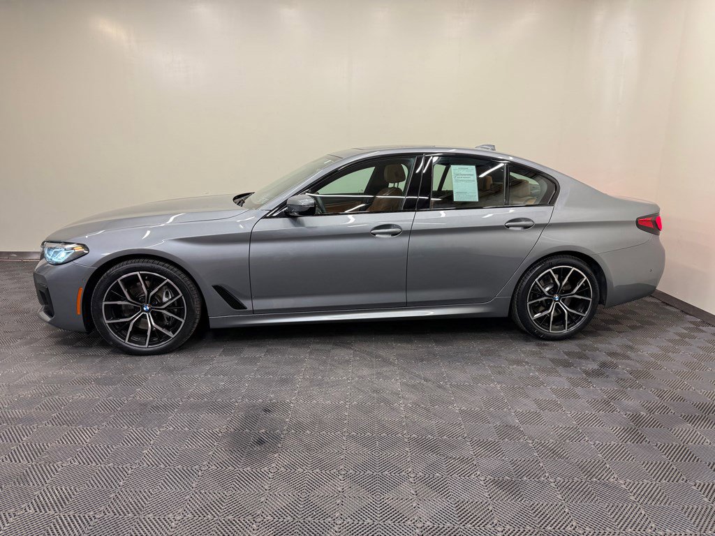 Used 2023 BMW 540i xDrive w/ M Sport Package image 2