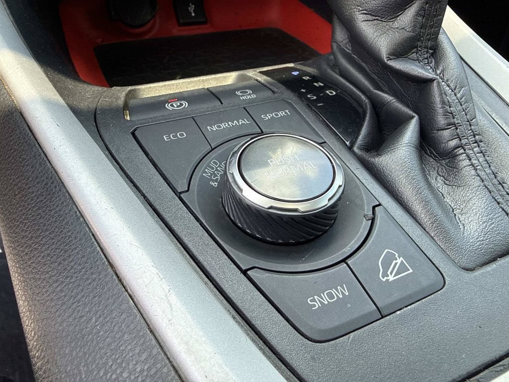 Used 2020 Toyota RAV4 TRD Off-Road AWD/4WD image 33