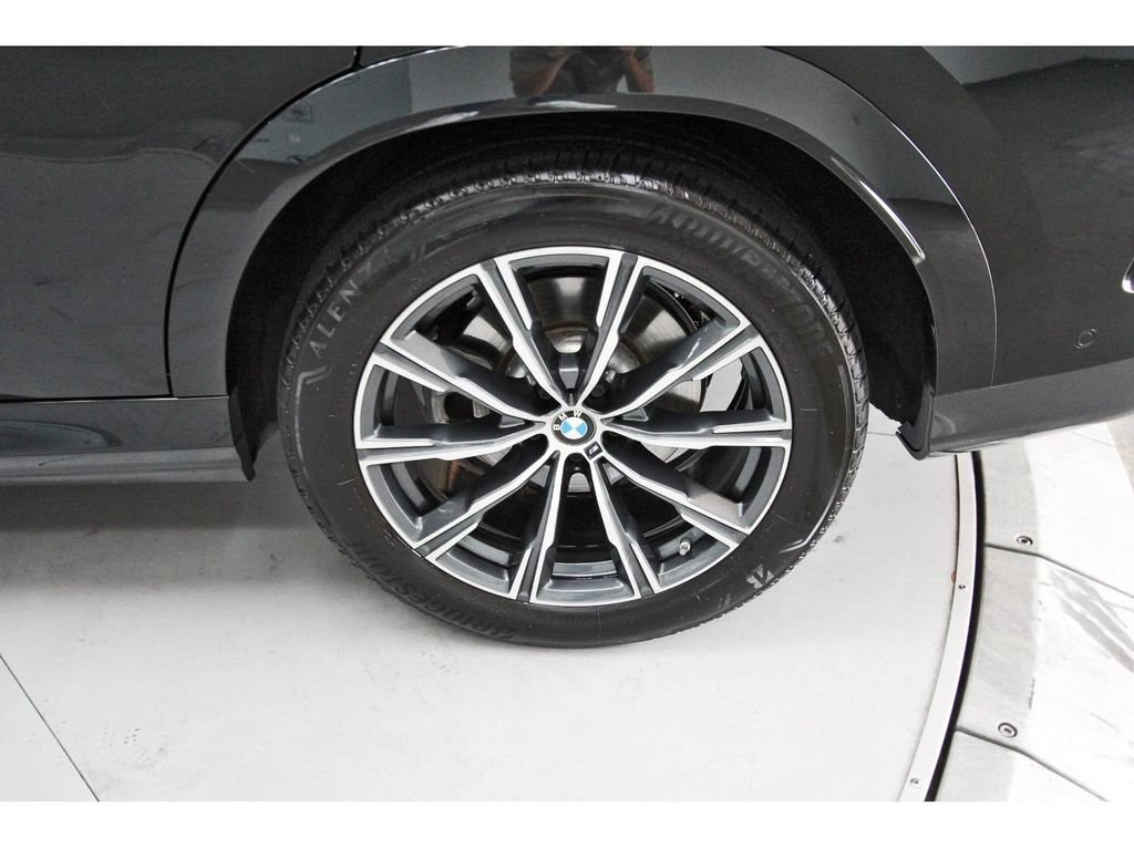 Used 2024 BMW X6 xDrive40i w/ Premium Package AWD/4WD image 6