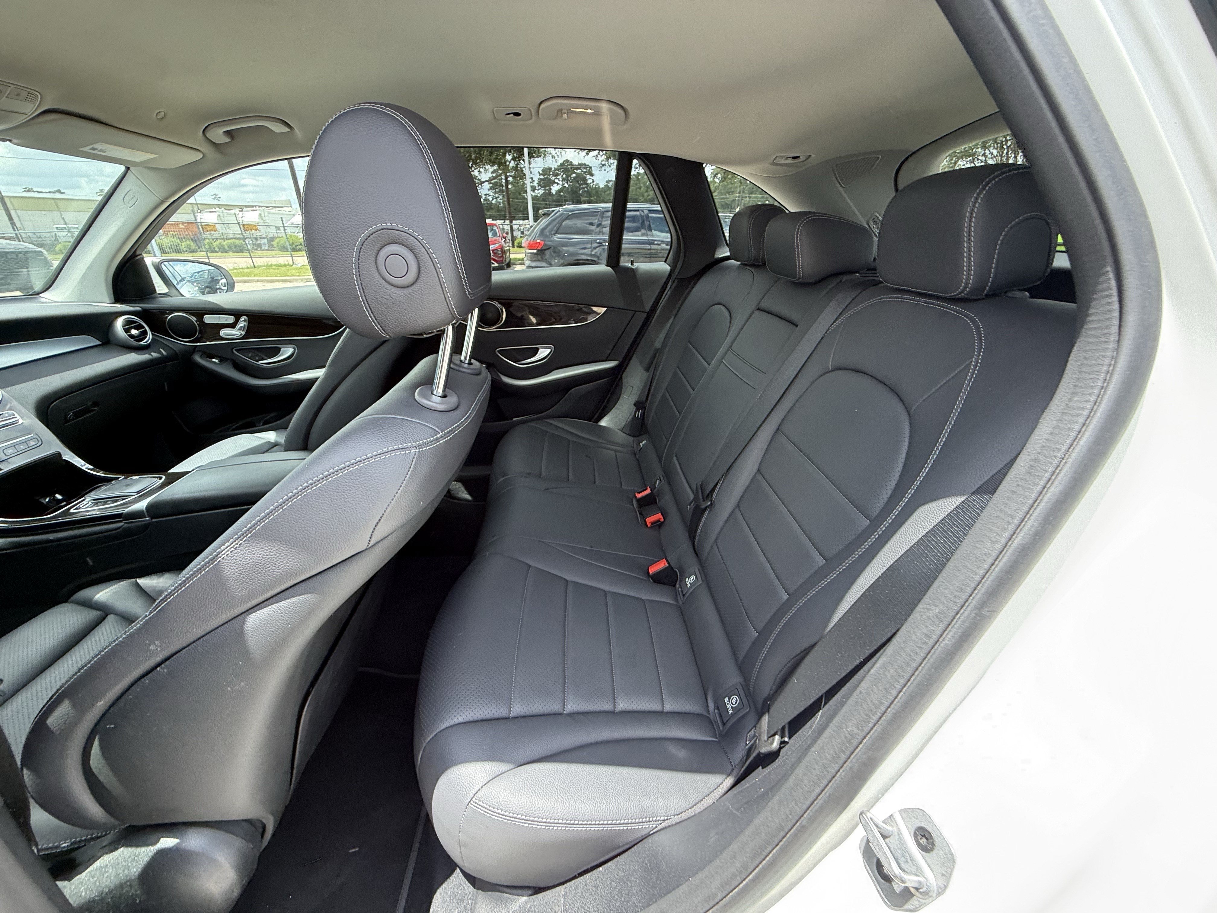 Used 2021 Mercedes-Benz GLC 300 4MATIC image 28