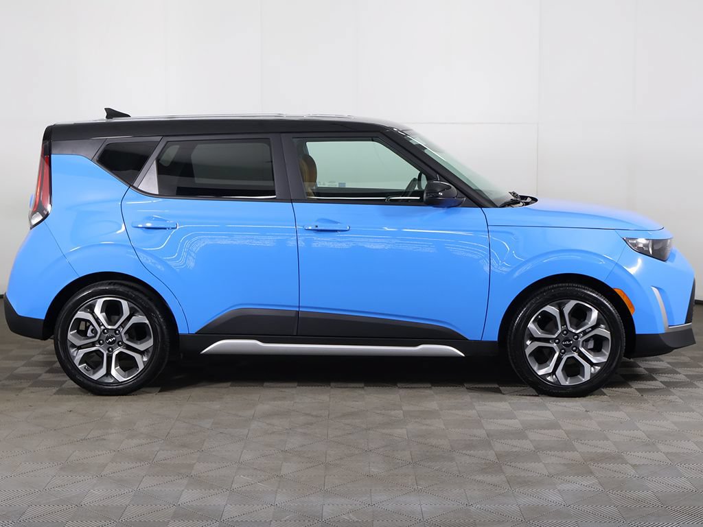 Used 2025 Kia Soul EX FWD image 19