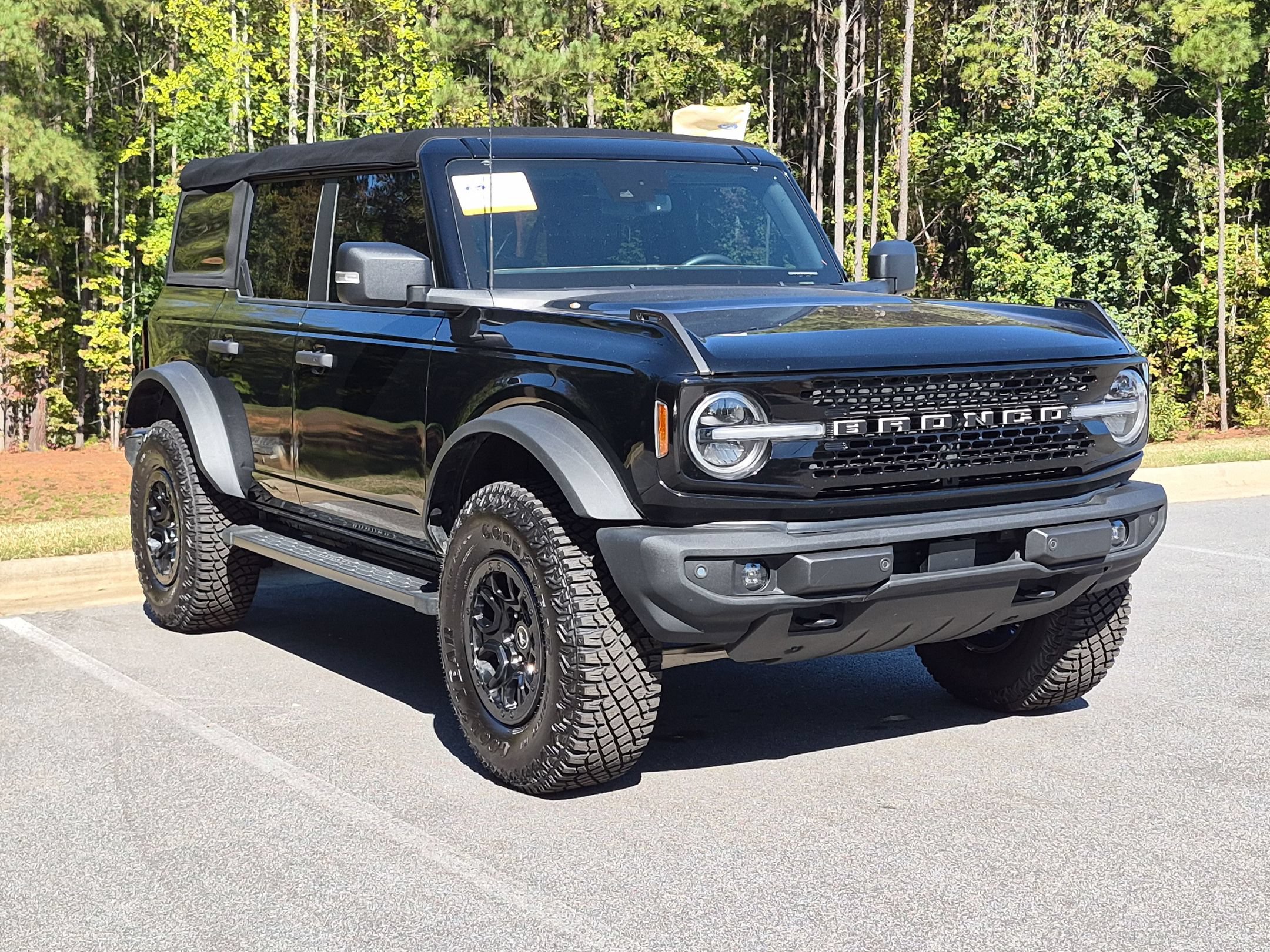 Certified 2022 Ford Bronco Wildtrak AWD/4WD image 2