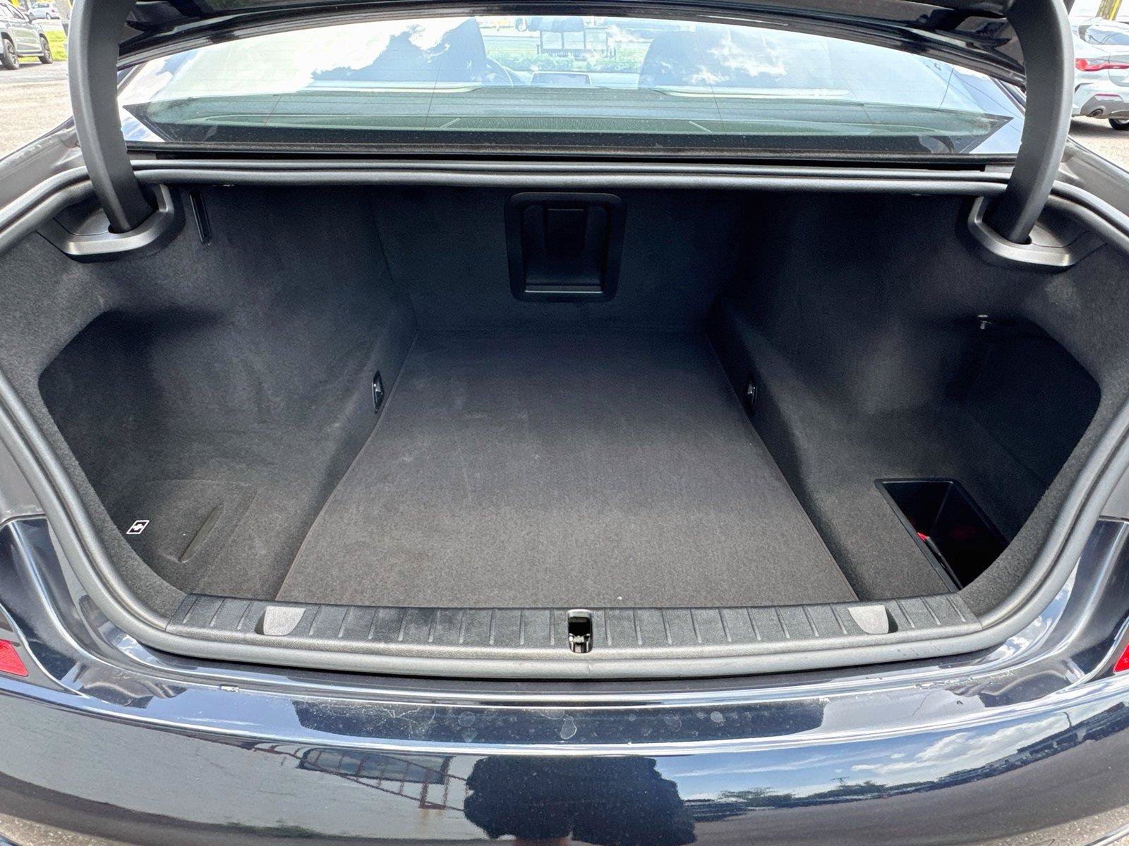 Used 2019 BMW 750i w/ Executive Package RWD image 29