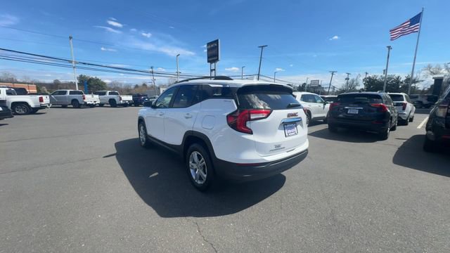 Used 2023 GMC Terrain SLE w/ Driver Convenience Package image 6