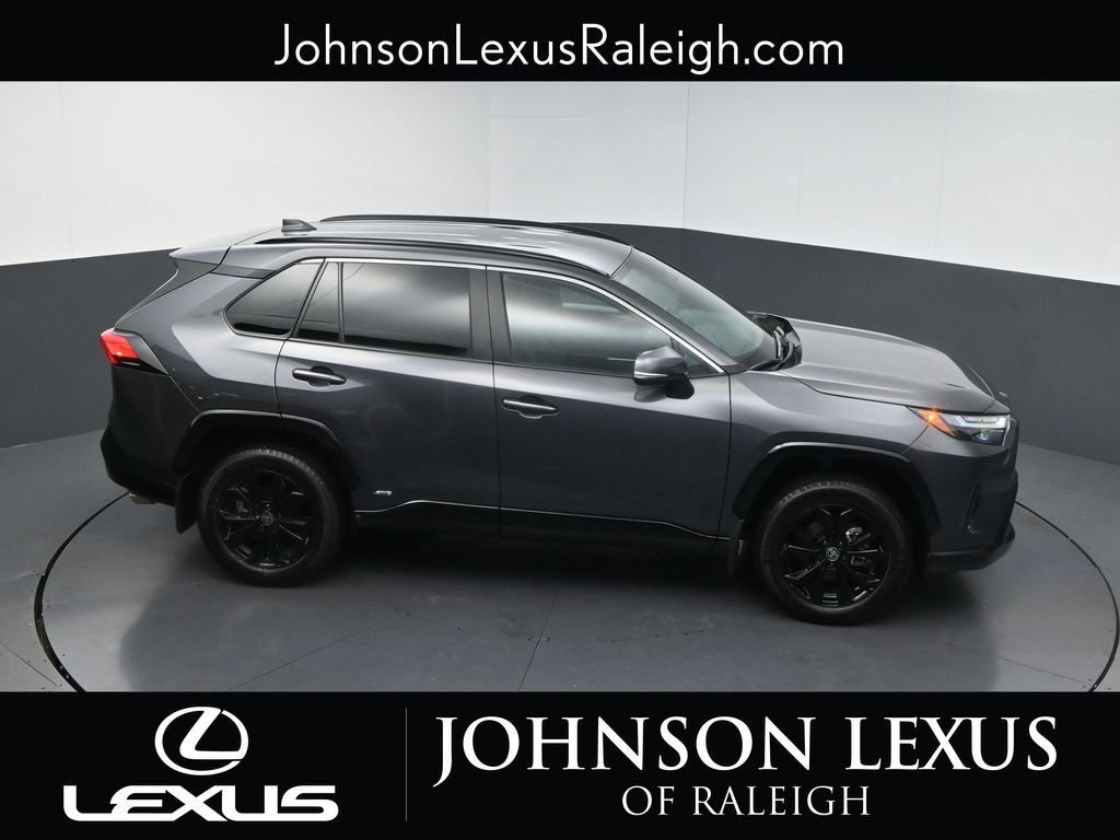 Used 2025 Toyota RAV4 SE AWD/4WD image 29