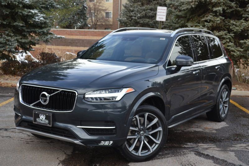 Used 2017 Volvo XC90 T6 Momentum w/ Vision Package