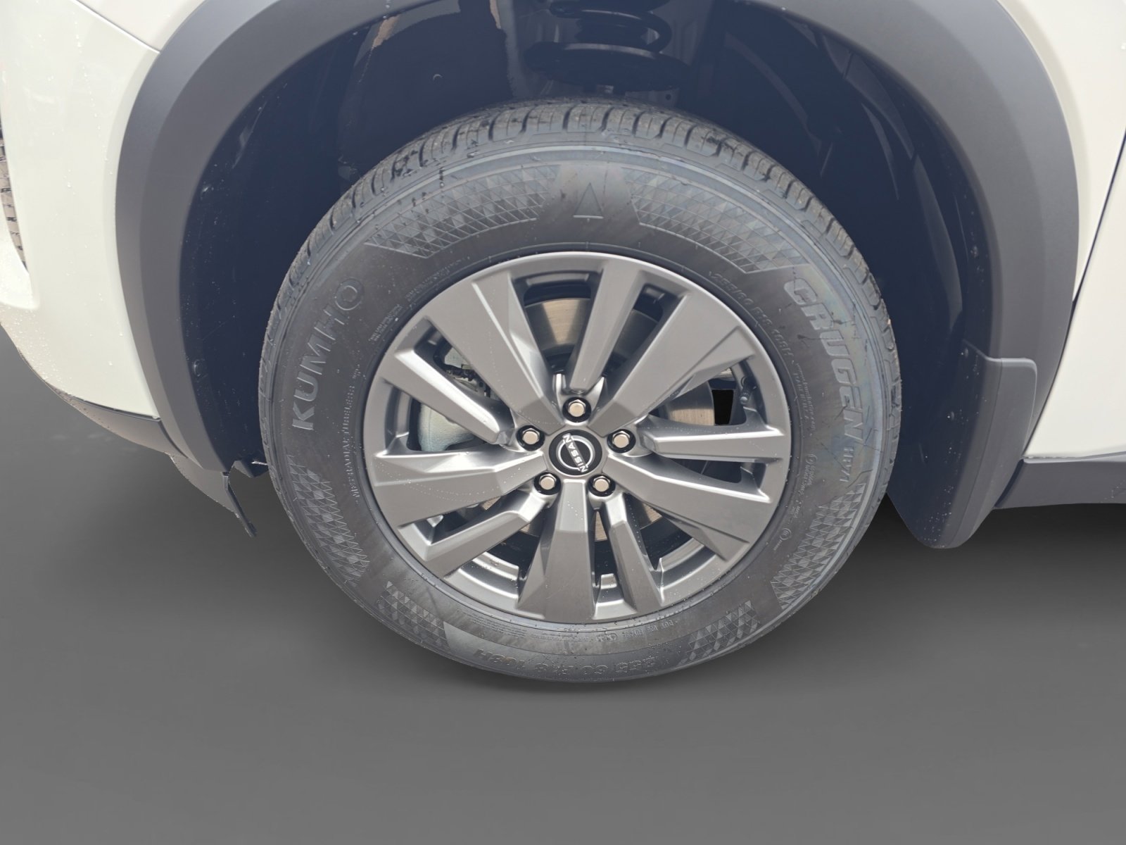 New 2026 Nissan Pathfinder SV image 9
