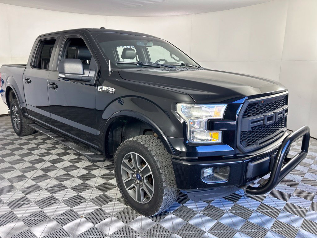 Used 2016 Ford F150 XLT w/ Equipment Group 302A Luxury AWD/4WD image 3