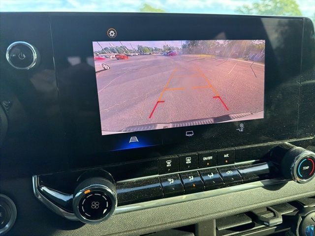 Used 2024 Chevrolet Colorado Trail Boss w/ Advanced Trailering Package AWD/4WD image 16