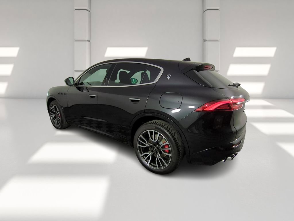 New 2025 Maserati Grecale GT image 6