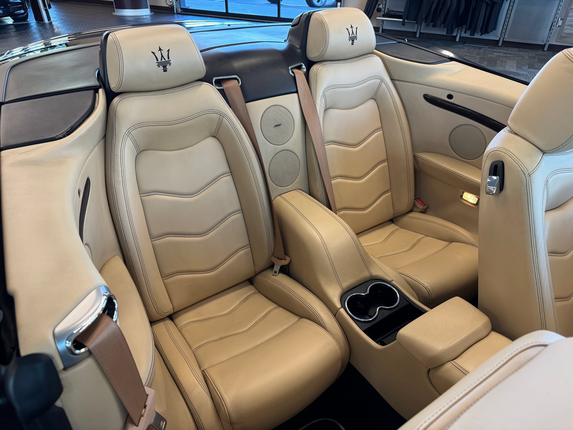 Used 2014 Maserati GranTurismo Convertible RWD image 33
