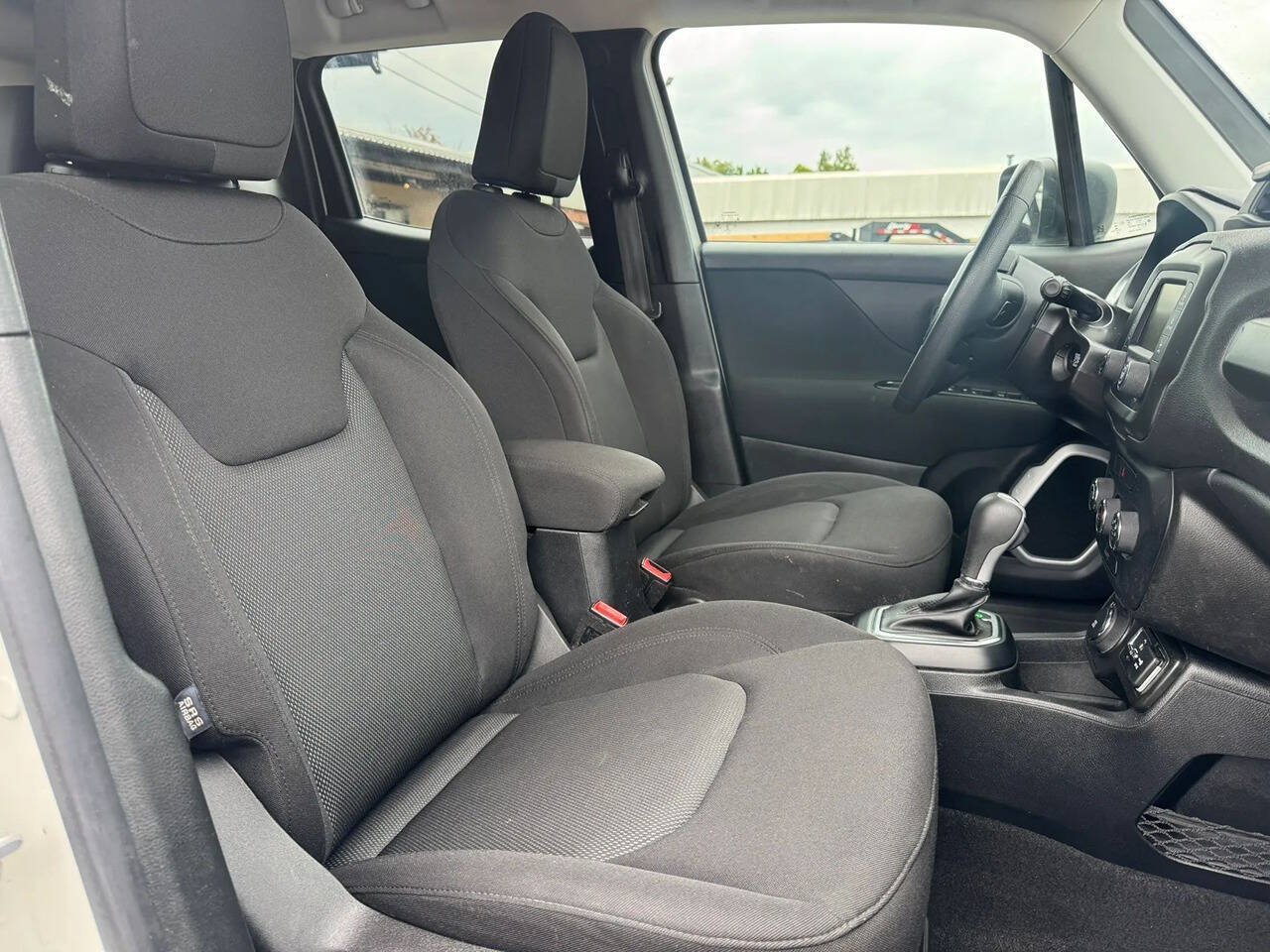 Used 2018 Jeep Renegade Sport w/ Power & Air Group AWD/4WD image 16