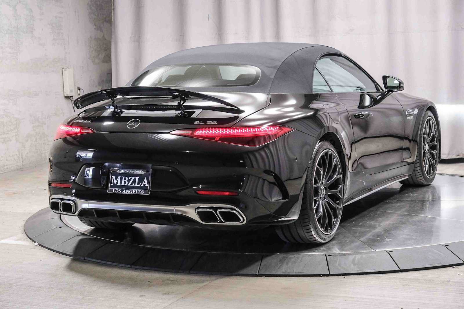 Certified 2023 Mercedes-Benz SL 55 AMG 4MATIC image 4