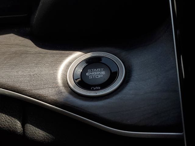 Certified 2022 Jeep Grand Cherokee L Limited RWD image 39