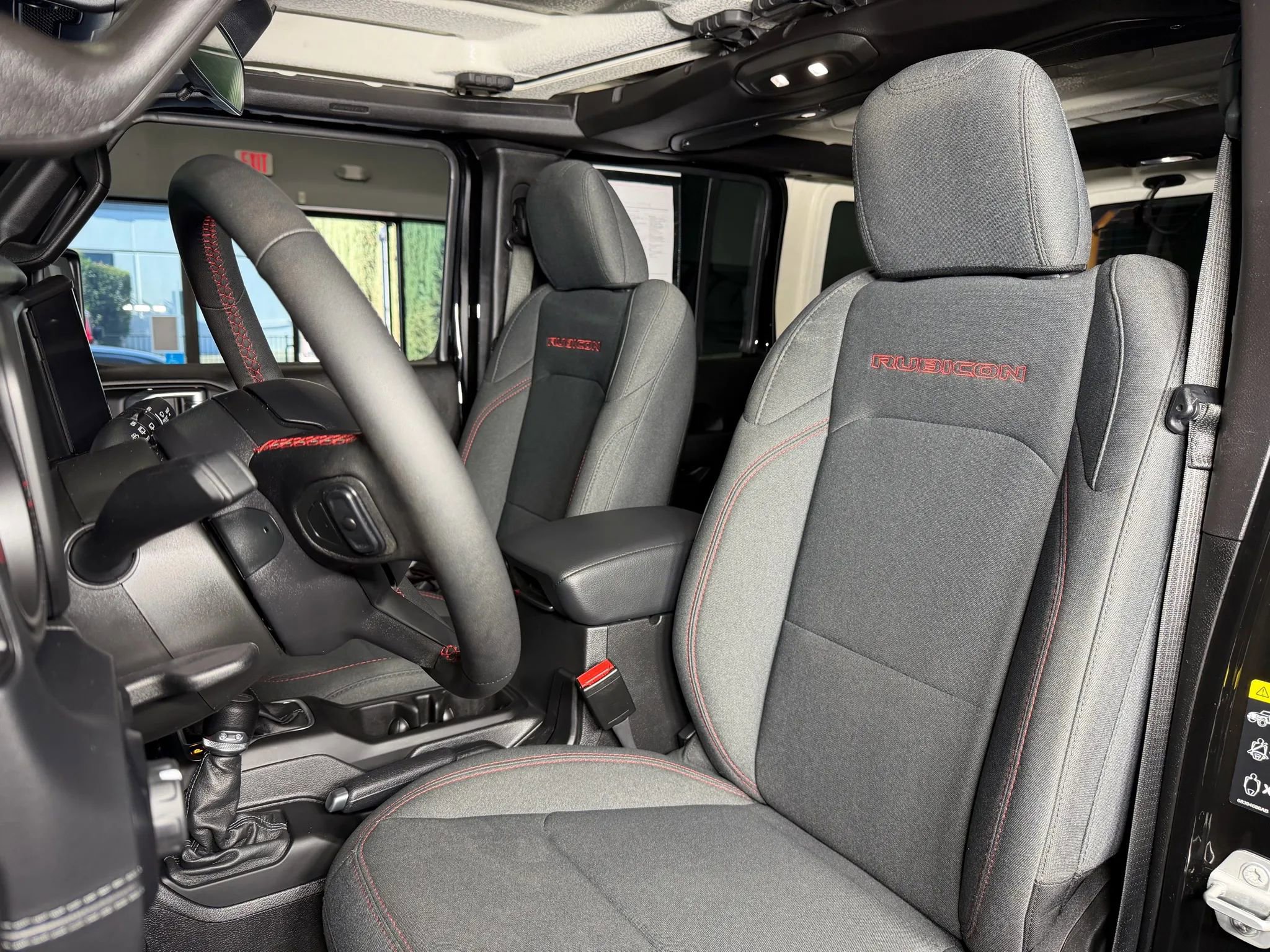 Used 2024 Jeep Wrangler Unlimited Rubicon image 15