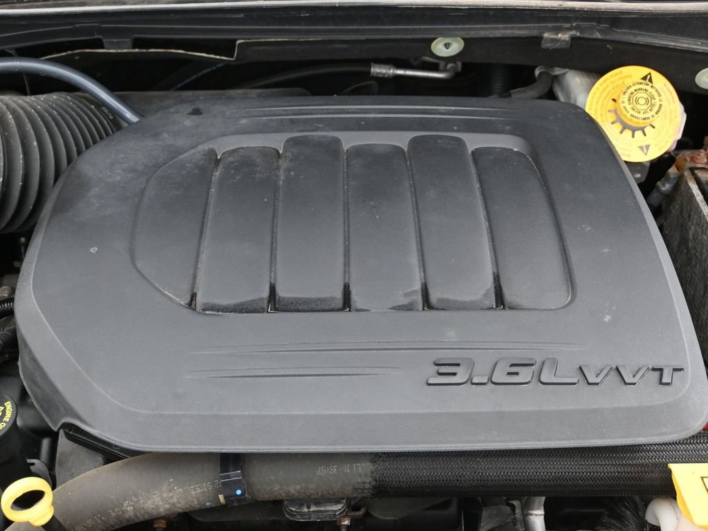 Used 2019 Dodge Grand Caravan SE image 37