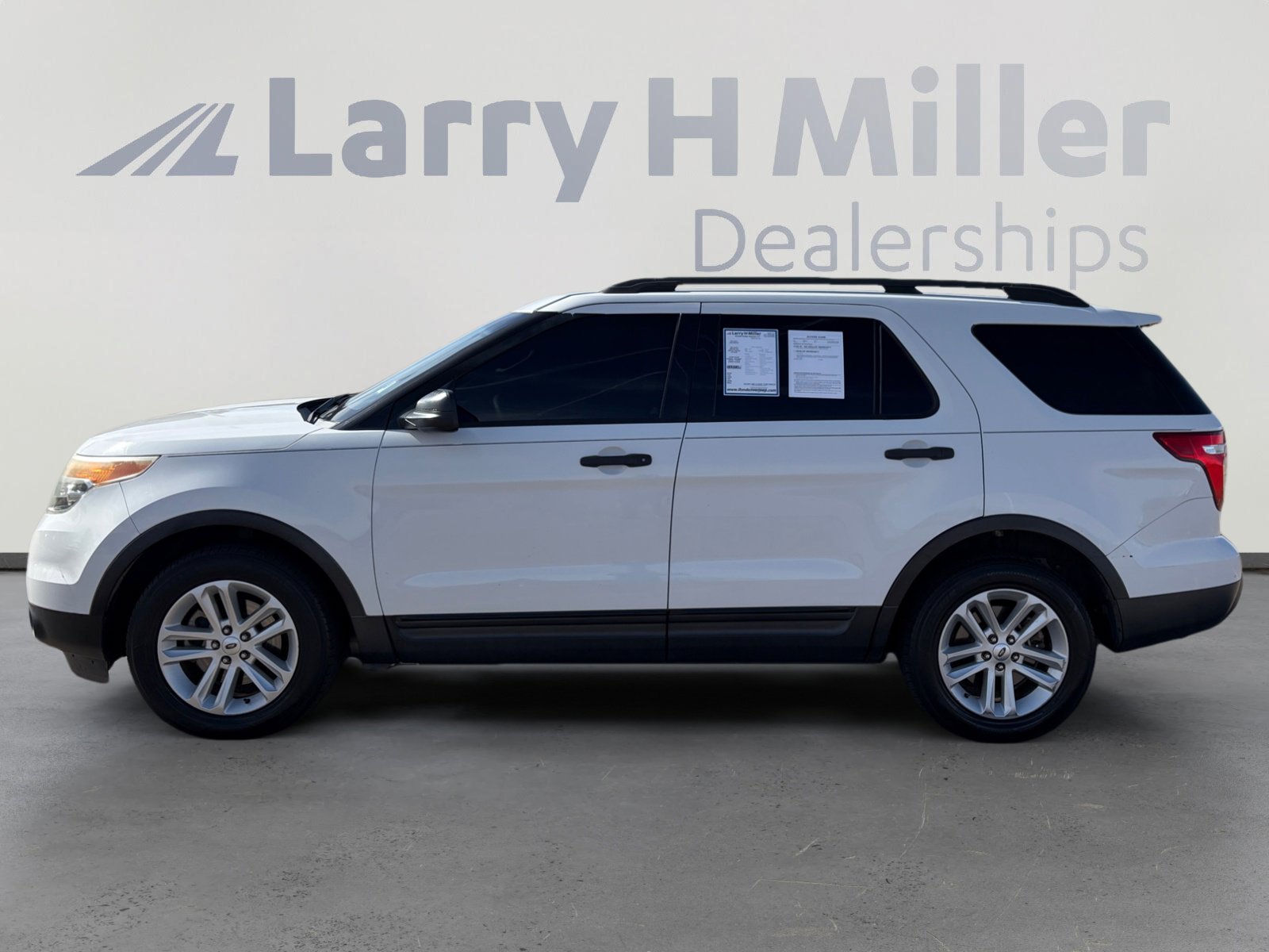 Used 2013 Ford Explorer FWD image 3