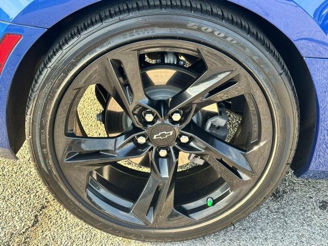 Used 2023 Chevrolet Camaro LT w/ RS Package image 7