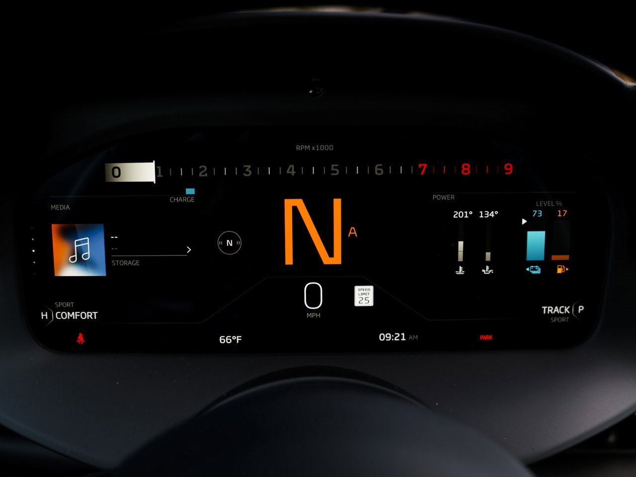 Used 2023 McLaren Artura image 12