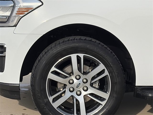 Used 2024 Ford Expedition Limited image 5