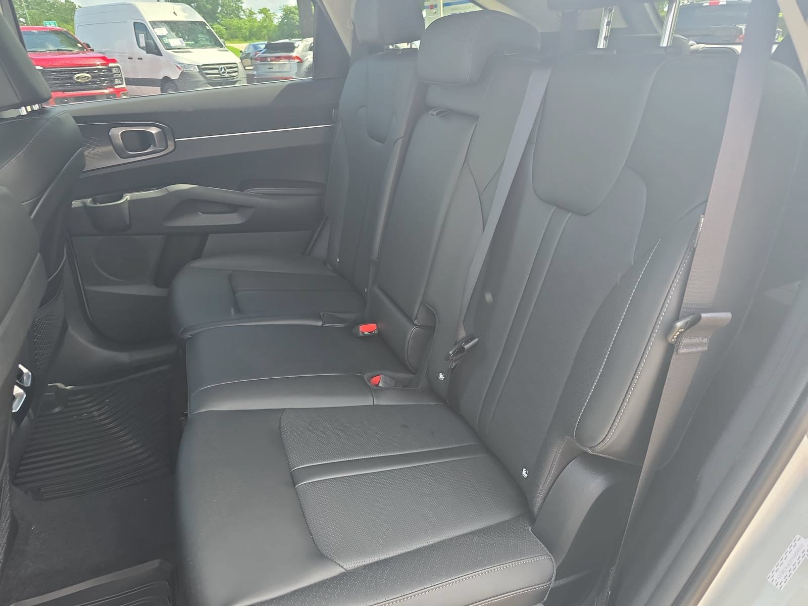 New 2026 Kia Sorento S w/ S Panoramic Sunroof Package FWD image 15