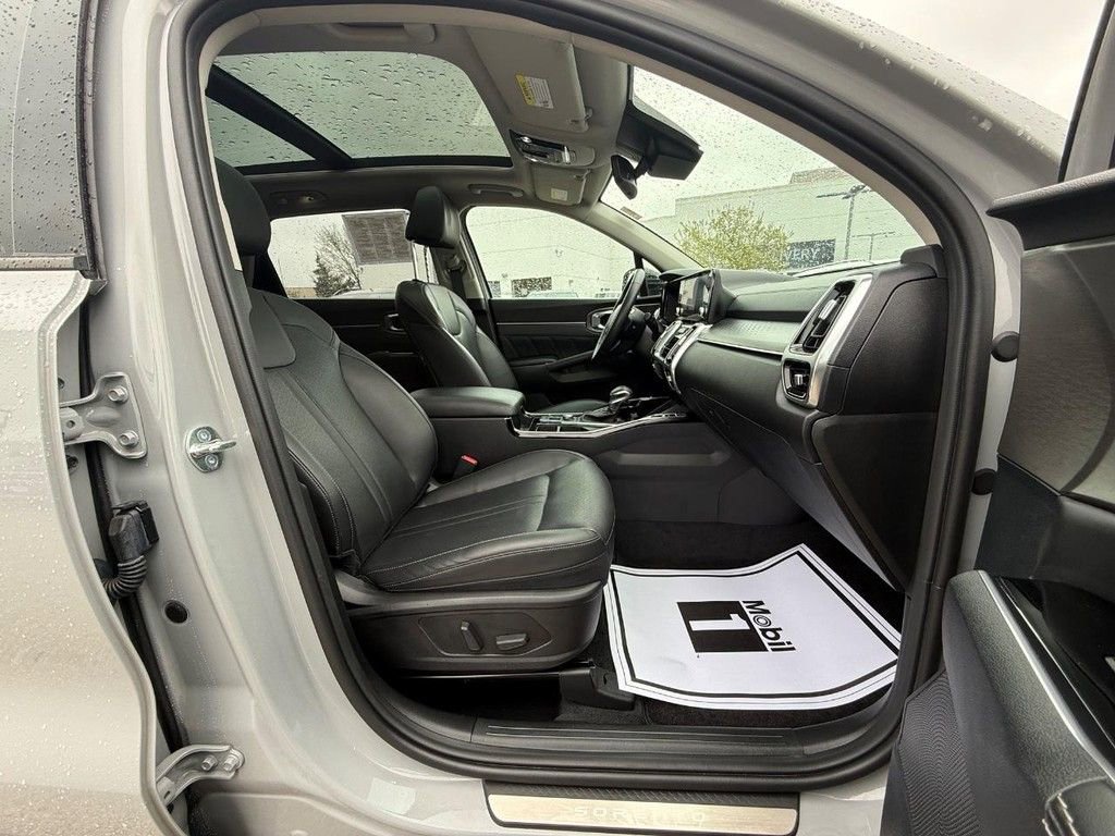 Used 2023 Kia Sorento SX AWD/4WD image 12